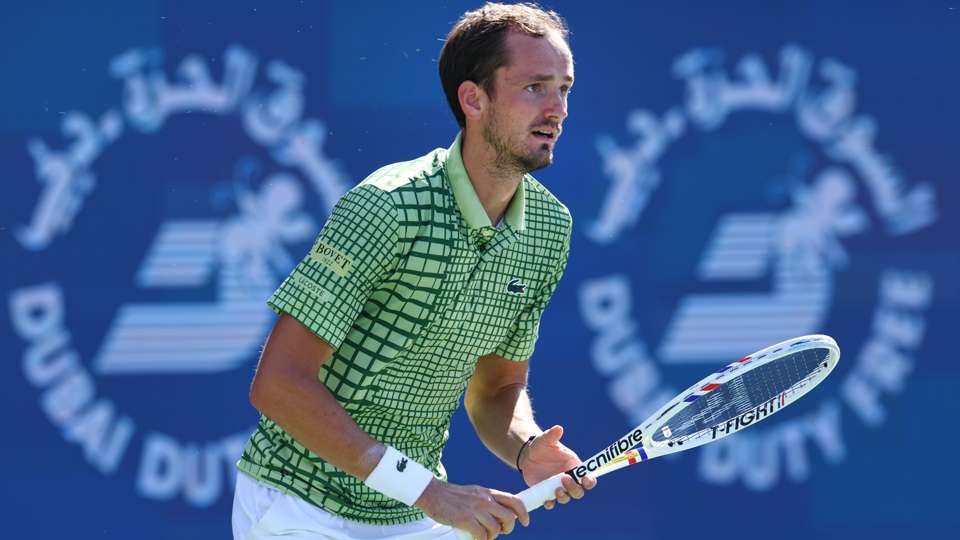Medvedev Swats Auger-Aliassime Aside, Reaches Dubai Final
